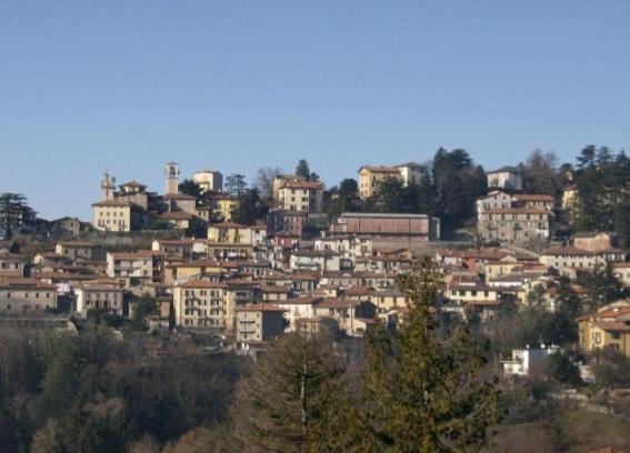 Alle Vigne 5 Brunate Esterno foto